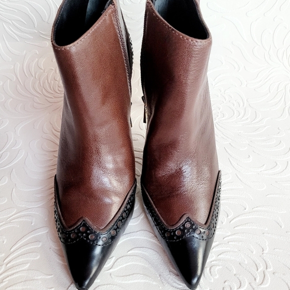 Tory Burch Shoes - Tory Burch Booties Tie tip  Bootie 8 1/2 M